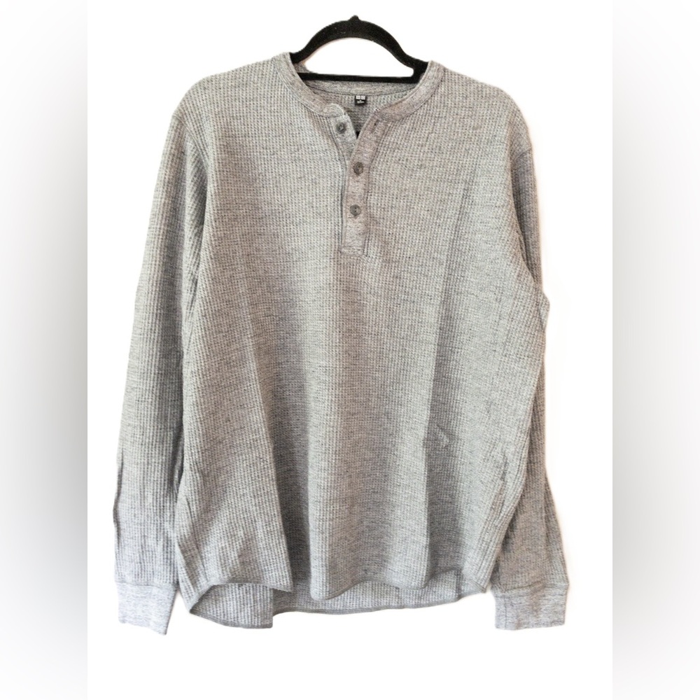 Uniqlo Men's Gray Henley Sweater SZ M Waffle knit Long Sleeve